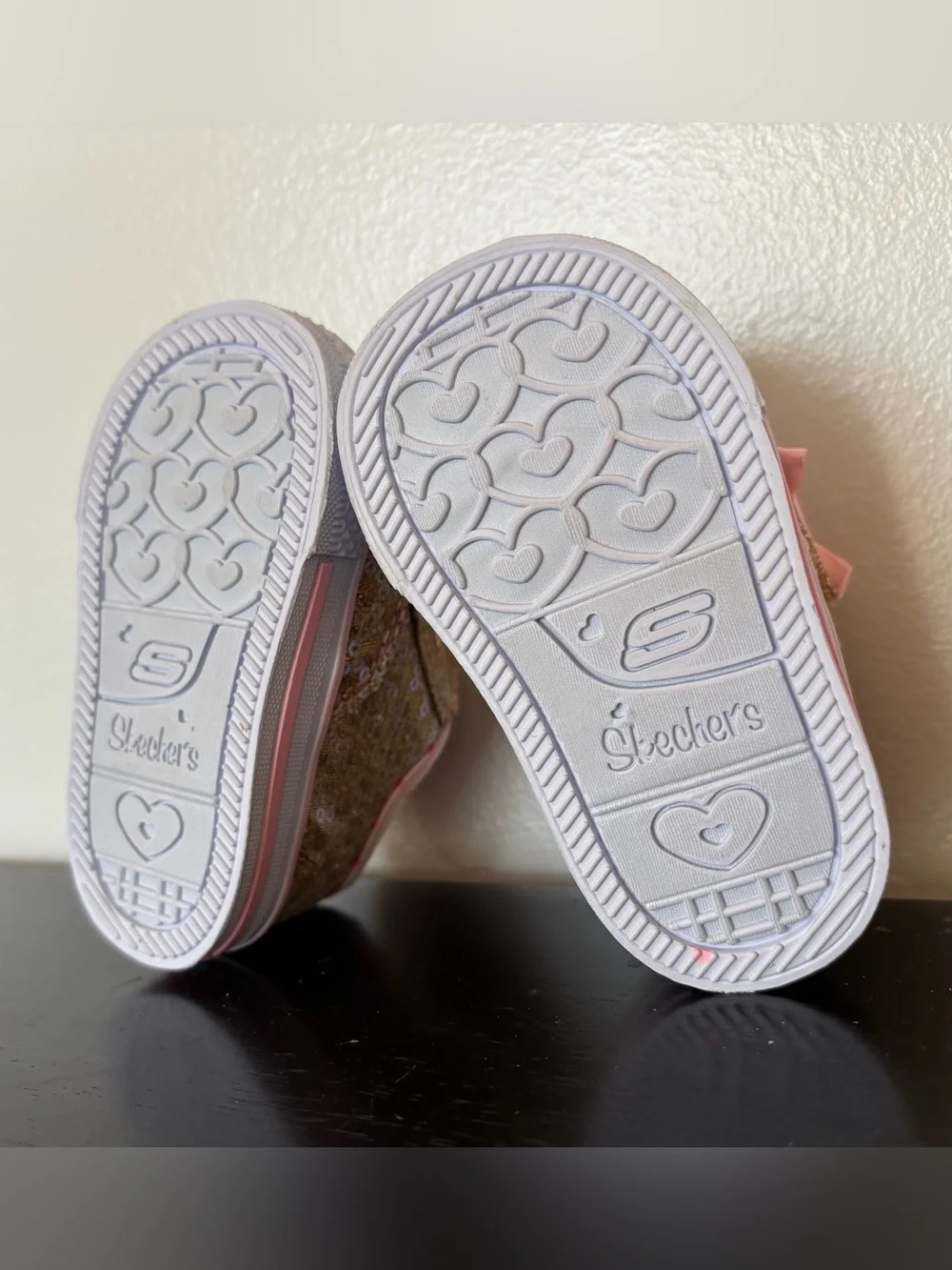 Skechers like new